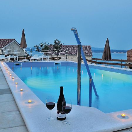 Cozy Apartment In Posedarje With House Sea View 外观 照片